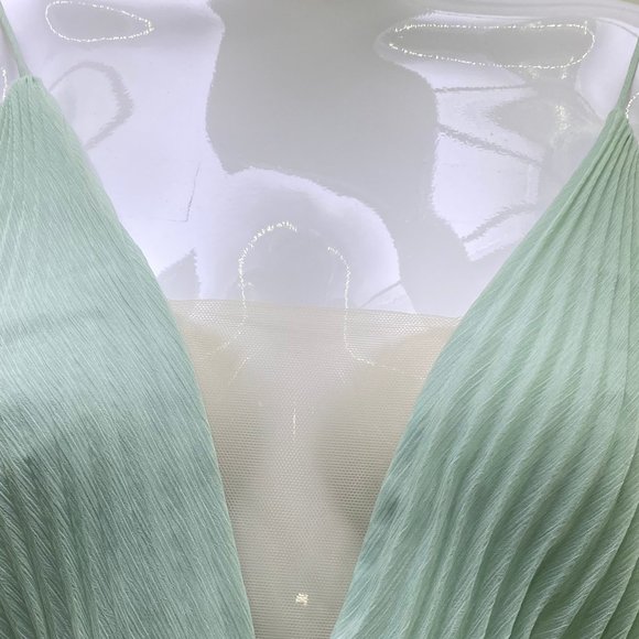 JILL JILL STUART CRINKLE CHIFFON GOWN, SIZE 8, NWT - Picture 5 of 7